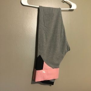 ✨VS PINK Ultimate Leggings